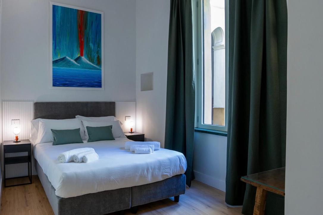 Rolando Domus Bed & Breakfast Napoli Dış mekan fotoğraf