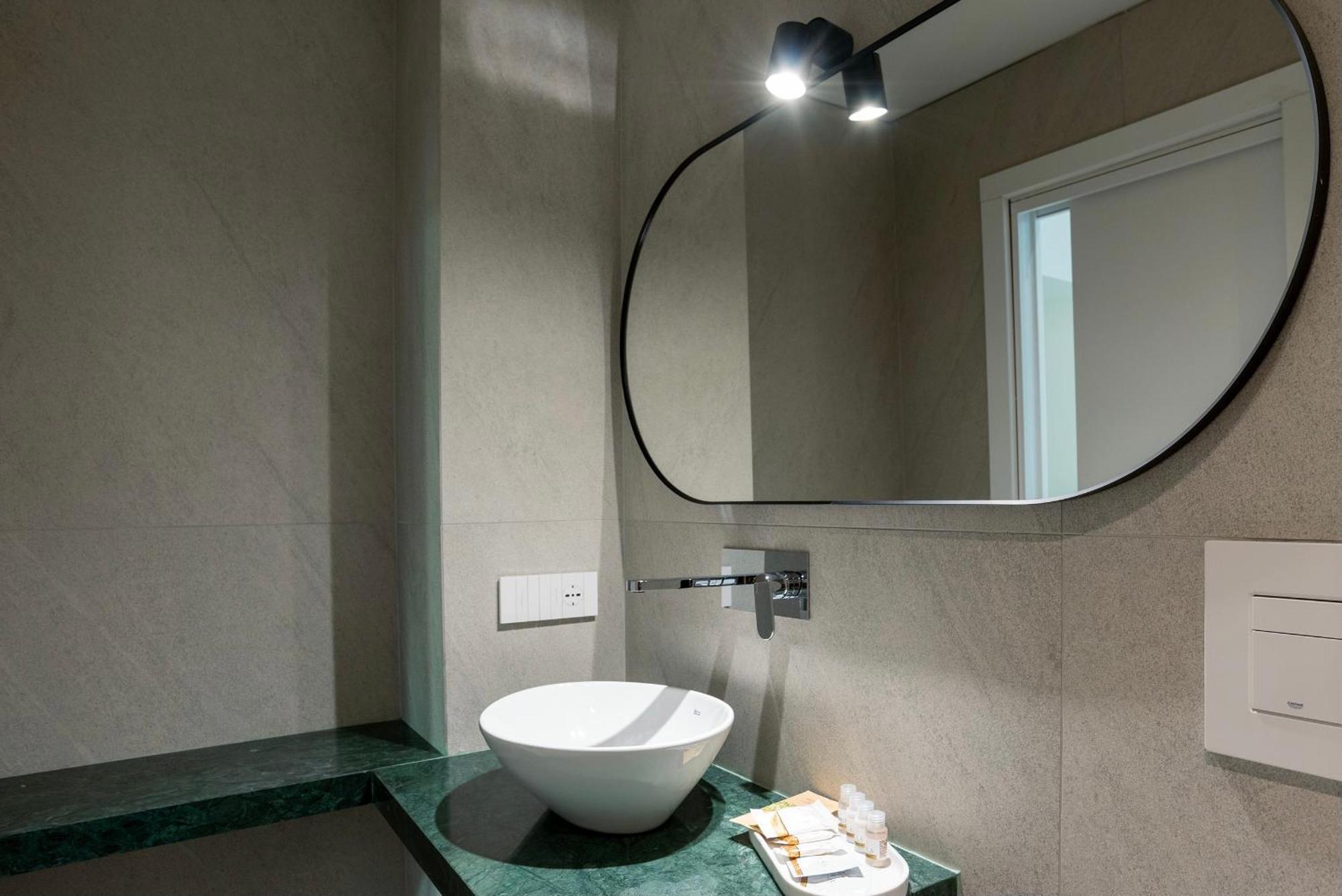 Rolando Domus Bed & Breakfast Napoli Dış mekan fotoğraf